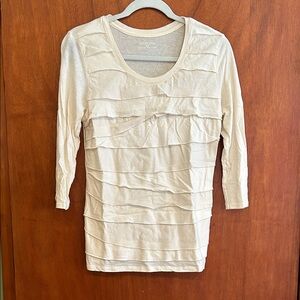 Merona ruffle front 3/4 sleeve tissue weight shirt size m